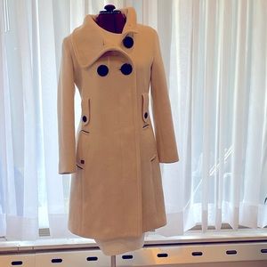 Sonia & Kyo Coat: White with Black buttons